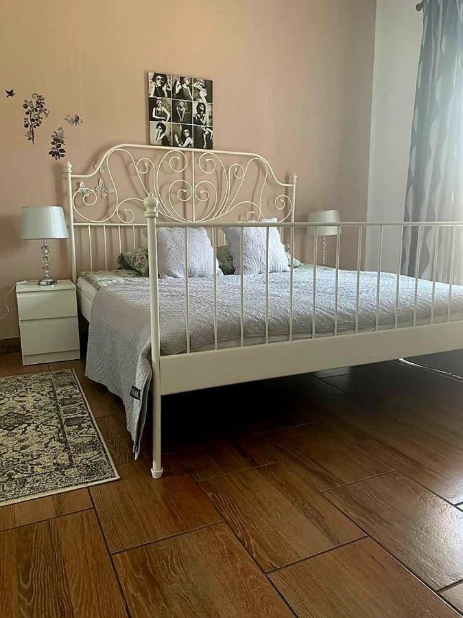 Studio Apartmant Leona With Parking Place 斯普利特 外观 照片
