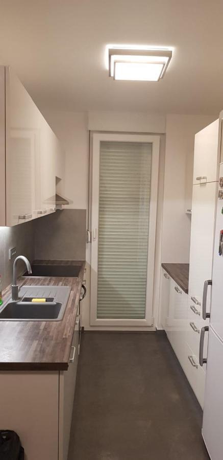 Studio Apartmant Leona With Parking Place 斯普利特 外观 照片